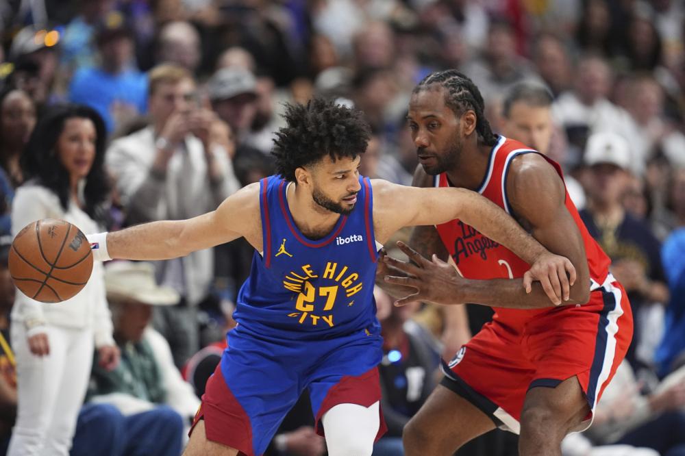 欧冠淘汰赛附加赛首回合｜ 米兰客场不敌菲耶诺德 意甲双雄齐意外落马.